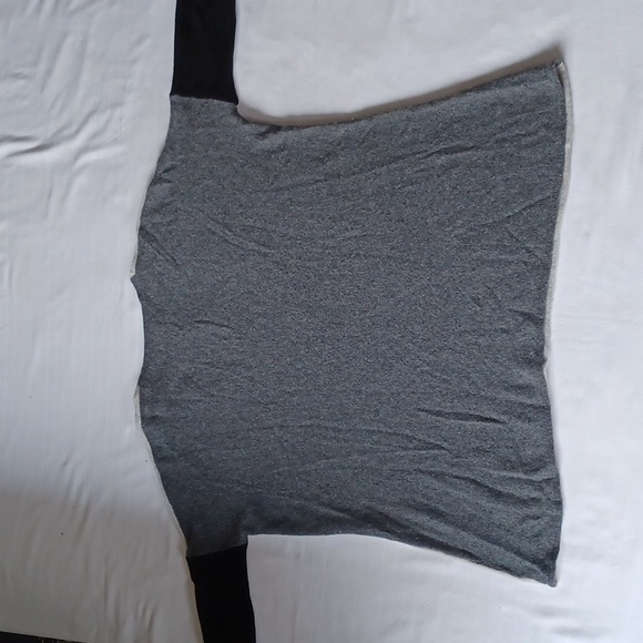 Claudia Nichole Colour Block Loose Fit Cashmere Sweater- Sz. Sm - Picture 7 of 8